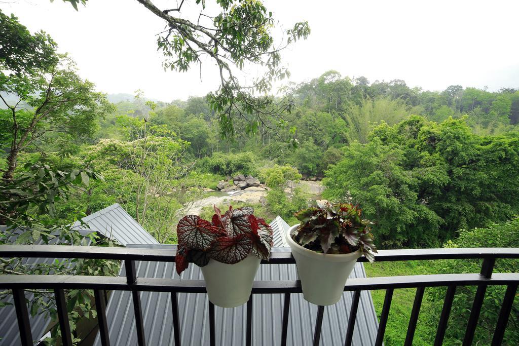 Moselberg Riverside Cottages Муннар Екстер'єр фото