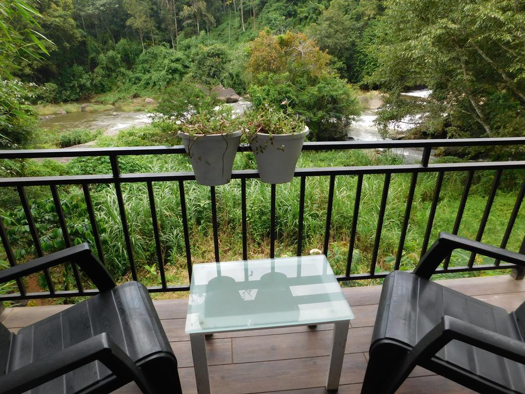 Moselberg Riverside Cottages Муннар Екстер'єр фото