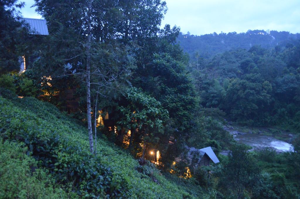 Moselberg Riverside Cottages Муннар Екстер'єр фото