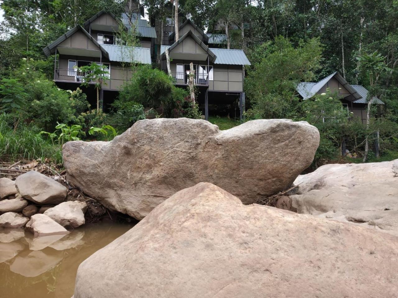 Moselberg Riverside Cottages Муннар Екстер'єр фото